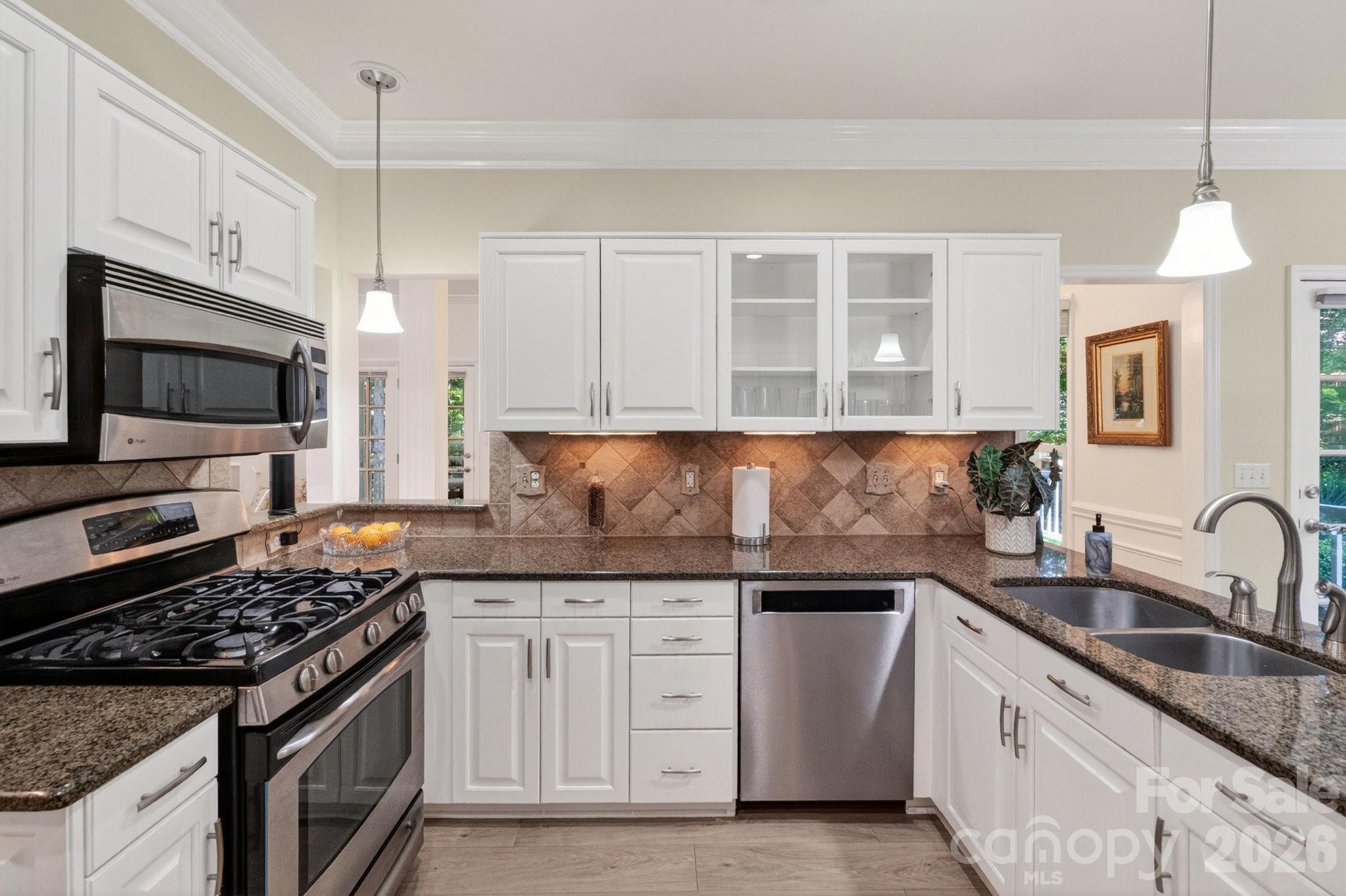 15211 Sharrow Bay Court