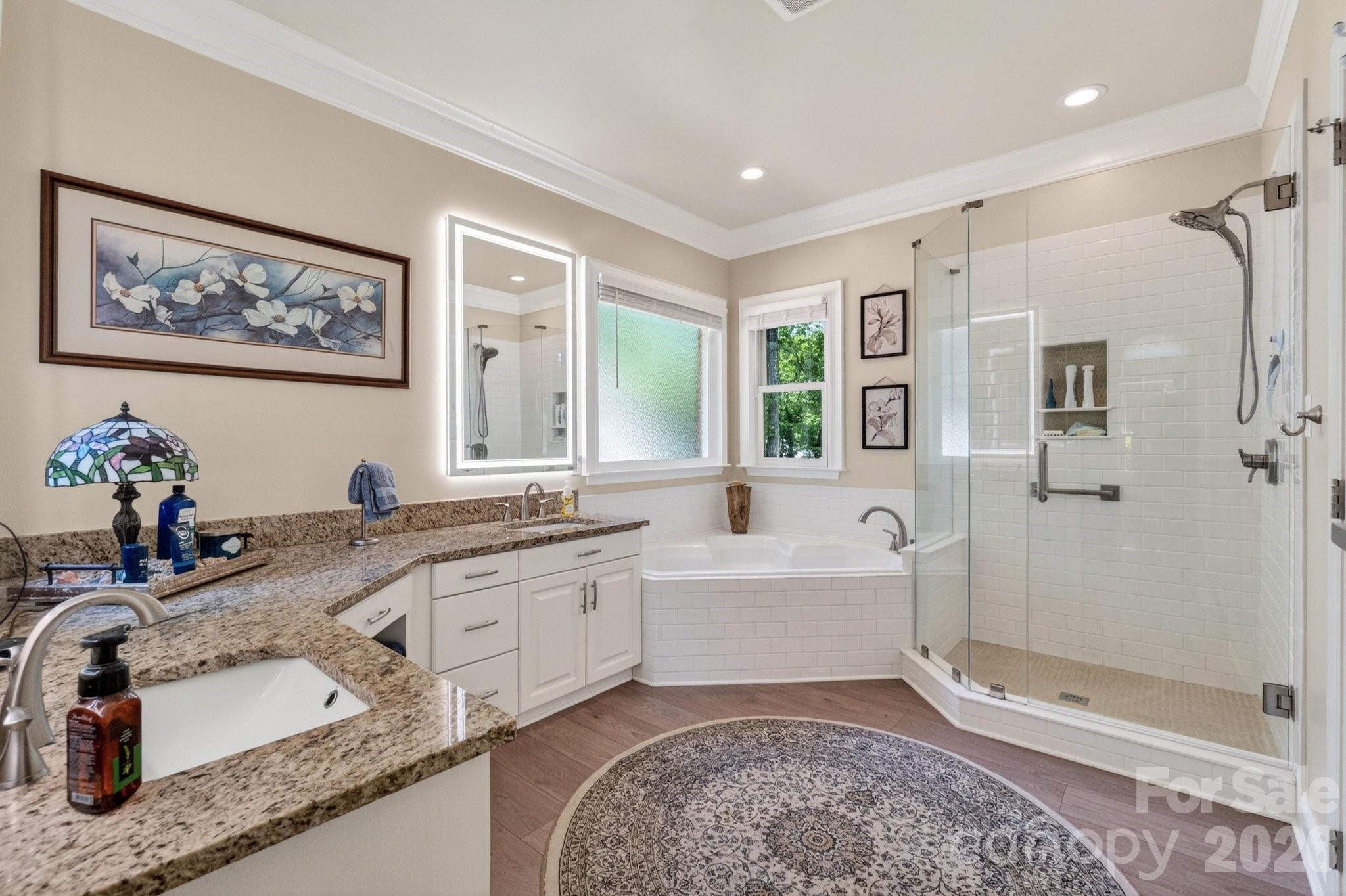15211 Sharrow Bay Court