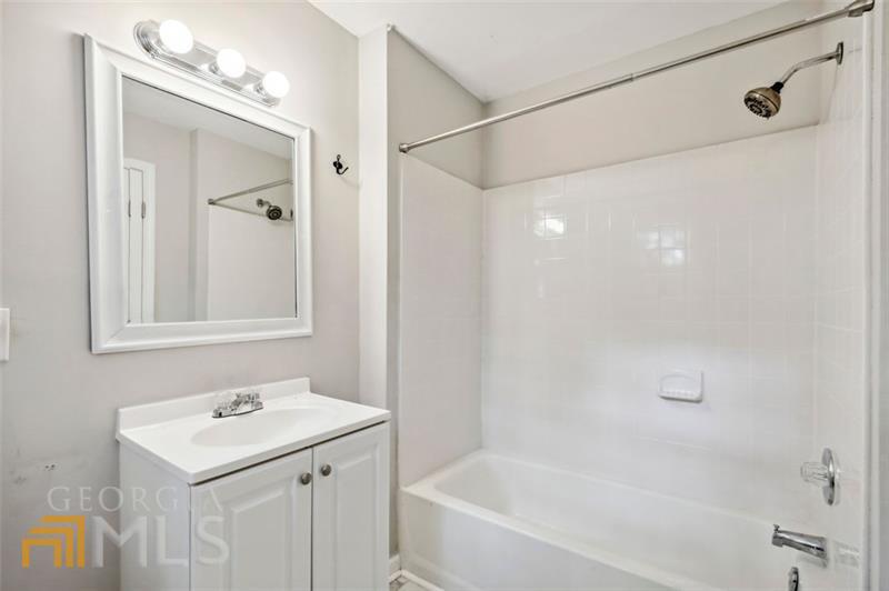 1025 Lawton Avenue SW