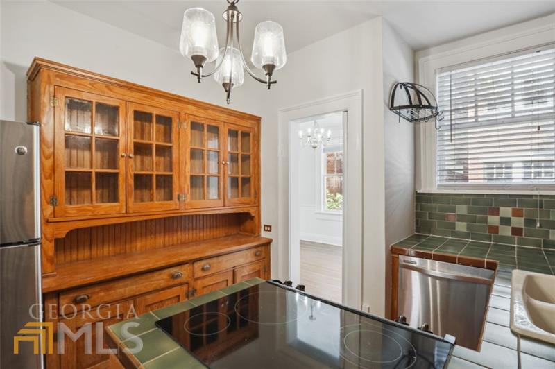 18 Collier Road NW # 4