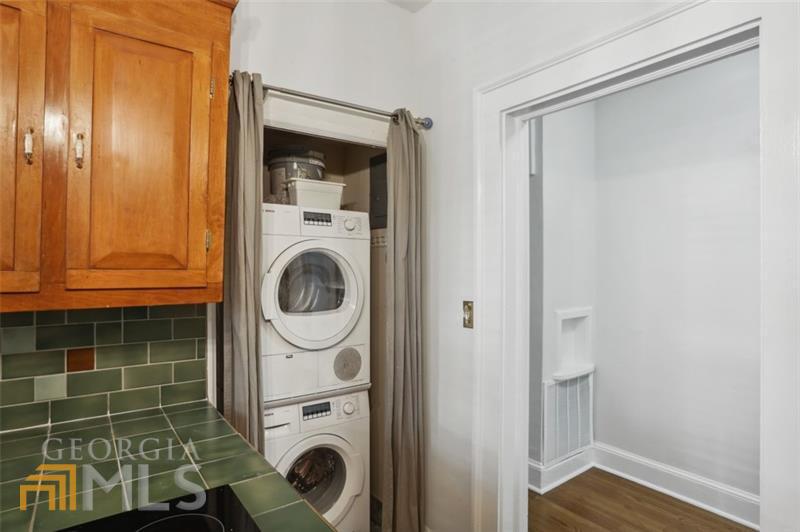 18 Collier Road NW # 4