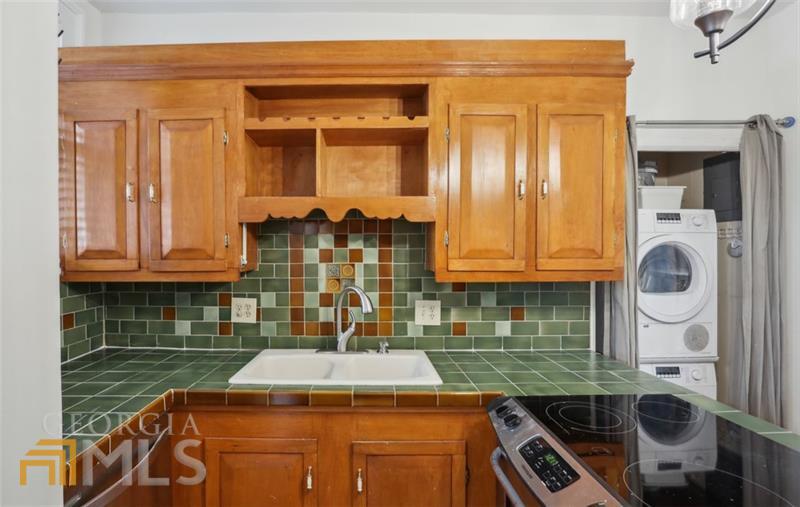 18 Collier Road NW # 4