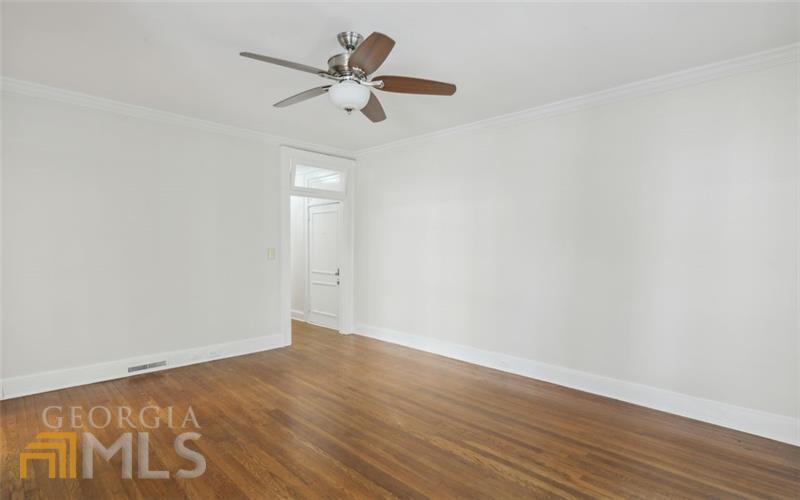 18 Collier Road NW # 4