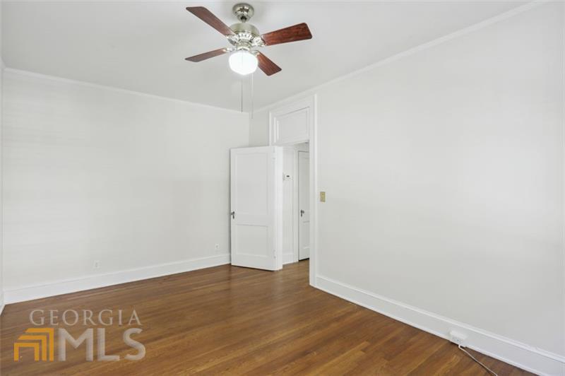 18 Collier Road NW # 4