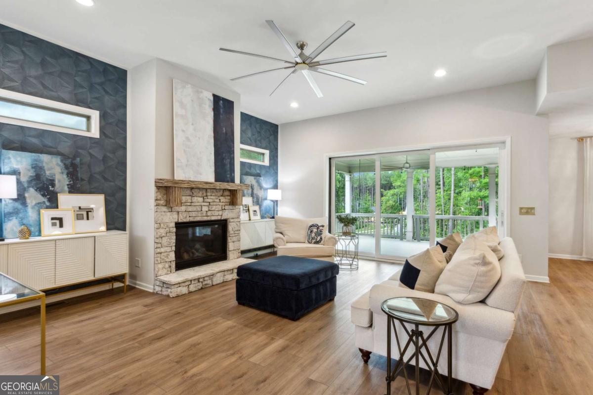438 Southland Circle