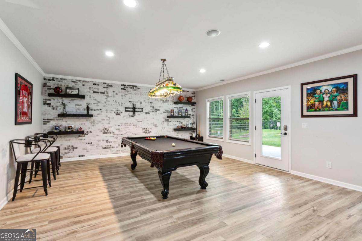 438 Southland Circle