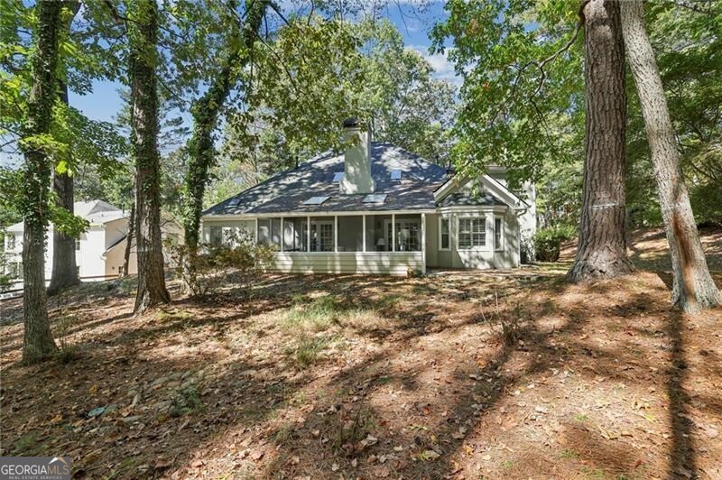 2710 Lakewind Court, Alpharetta