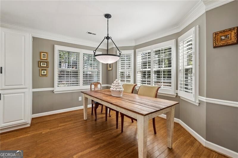 2710 Lakewind Court, Alpharetta