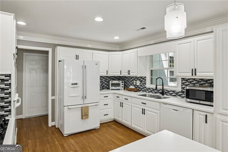 2710 Lakewind Court, Alpharetta