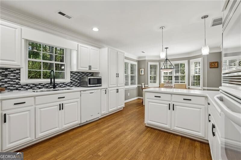 2710 Lakewind Court, Alpharetta