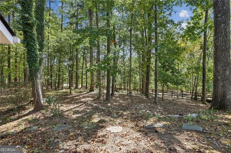 2710 Lakewind Court, Alpharetta