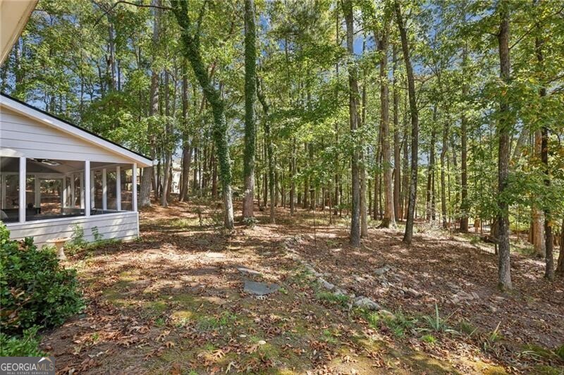 2710 Lakewind Court, Alpharetta