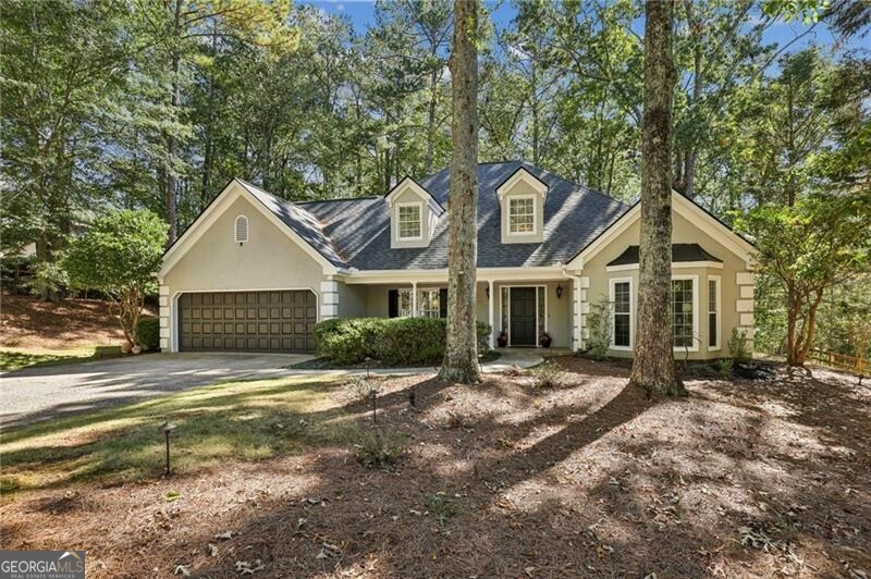 2710 Lakewind Court, Alpharetta