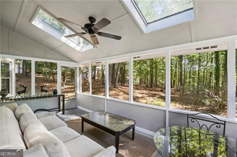 2710 Lakewind Court, Alpharetta