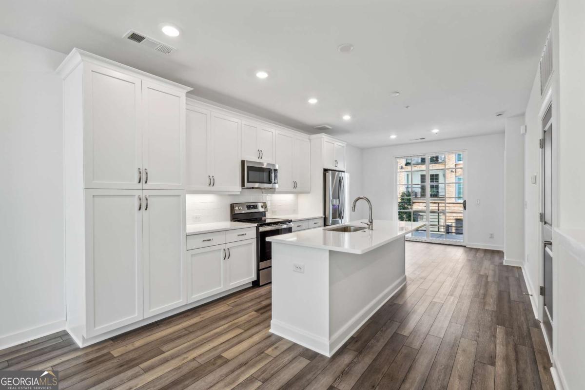 432 Burton Drive # 301