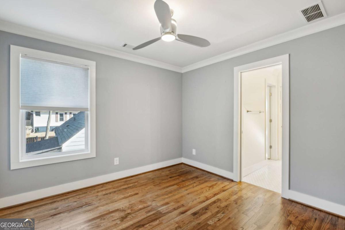 1237 MILTON Terrace SE