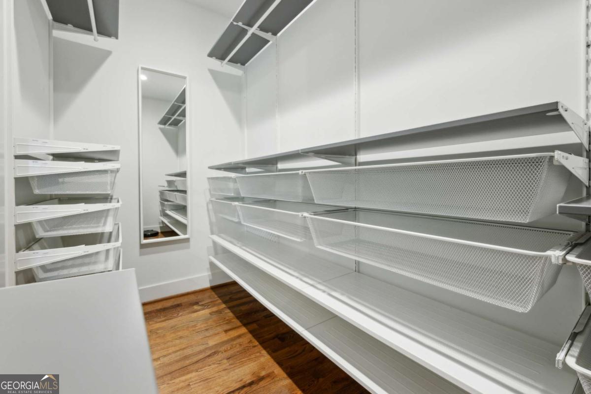 1237 MILTON Terrace SE