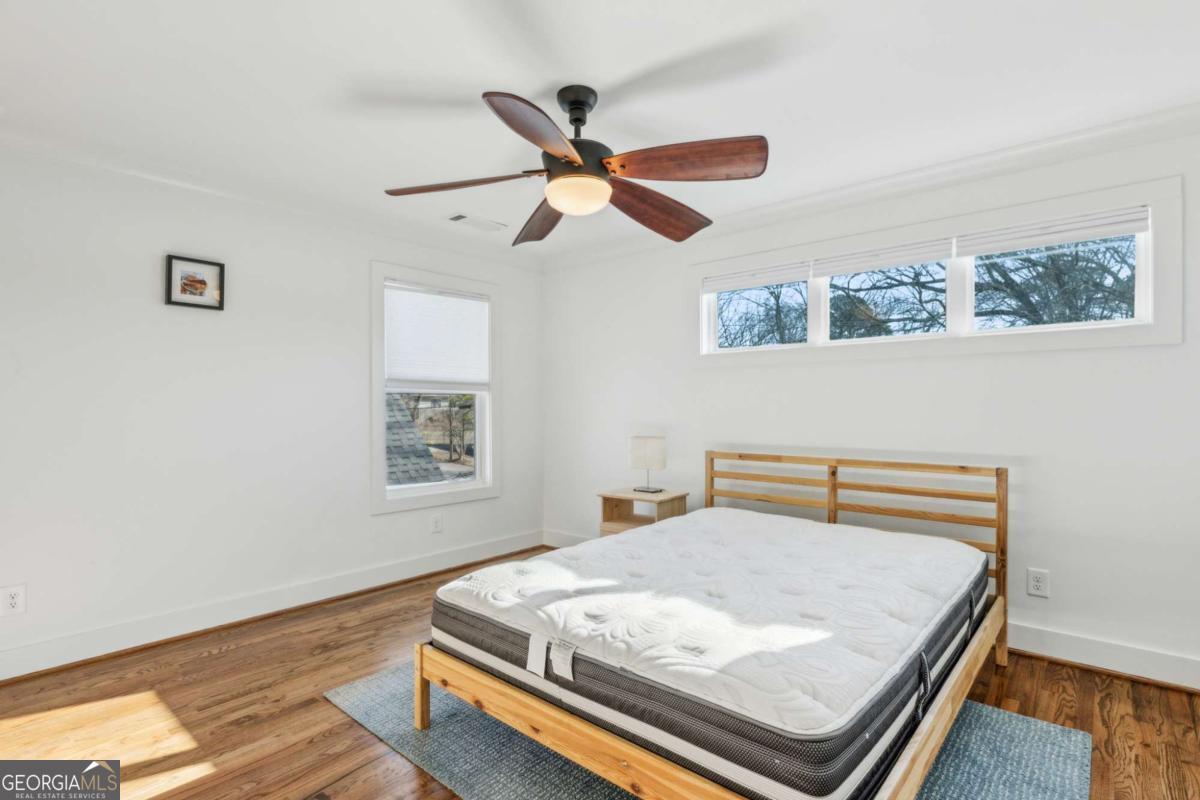 1237 MILTON Terrace SE