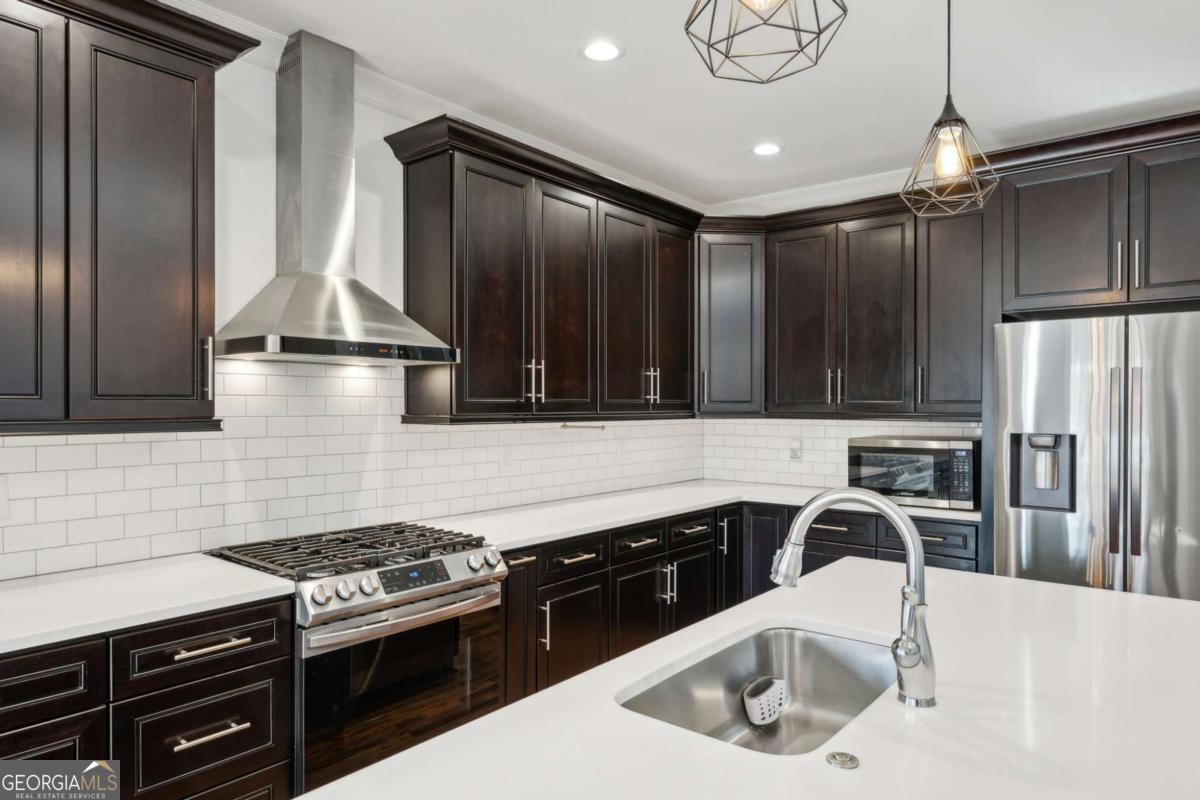 1237 MILTON Terrace SE