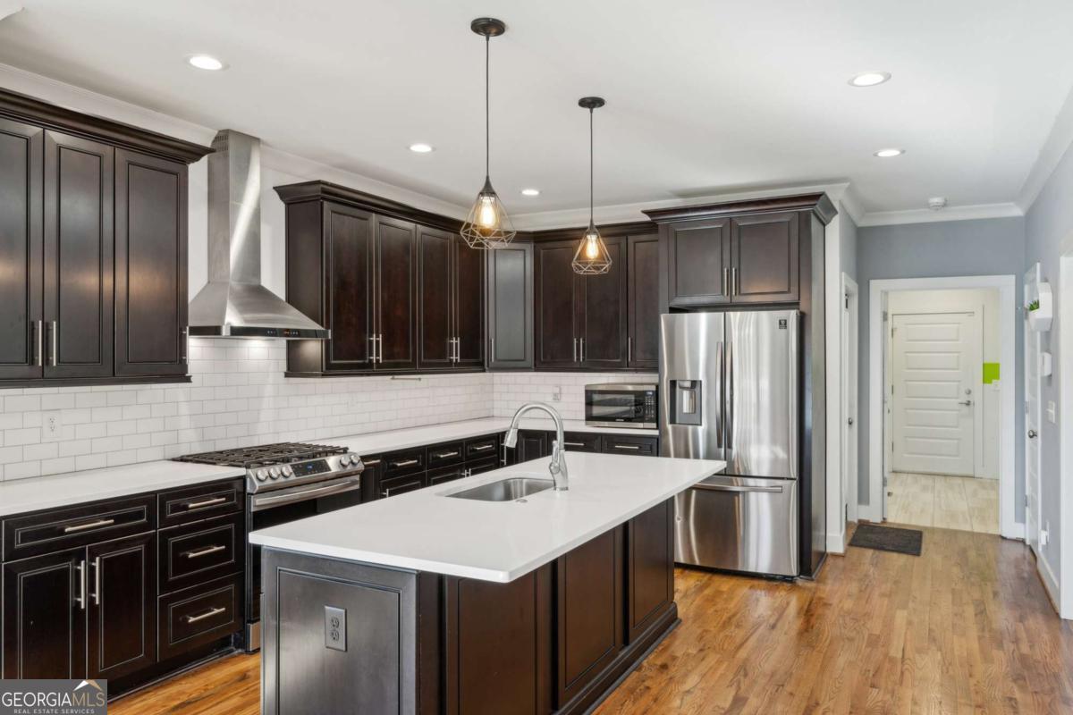 1237 MILTON Terrace SE