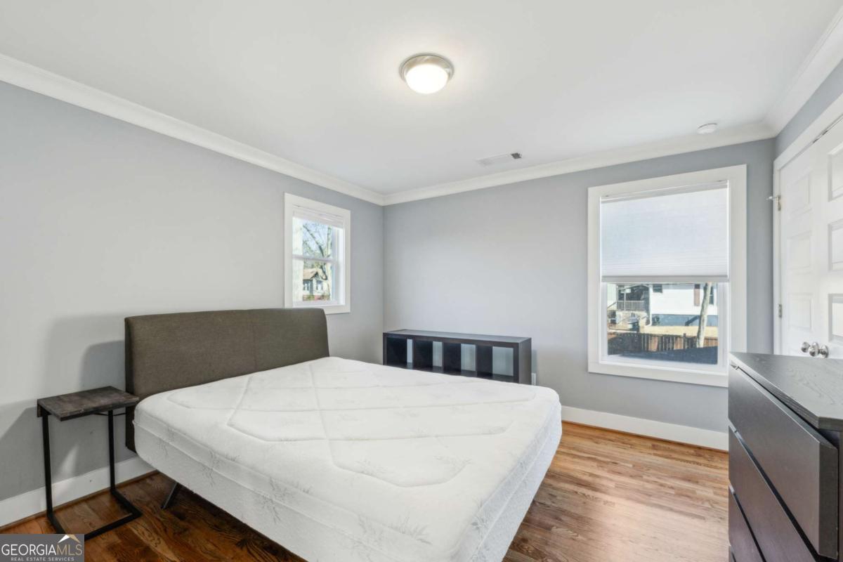 1237 MILTON Terrace SE