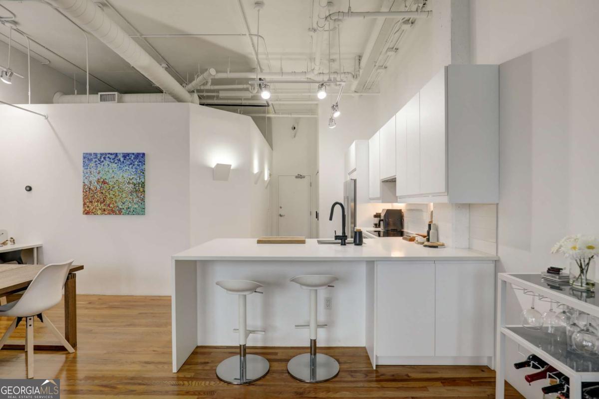 3235 Roswell Road # 703