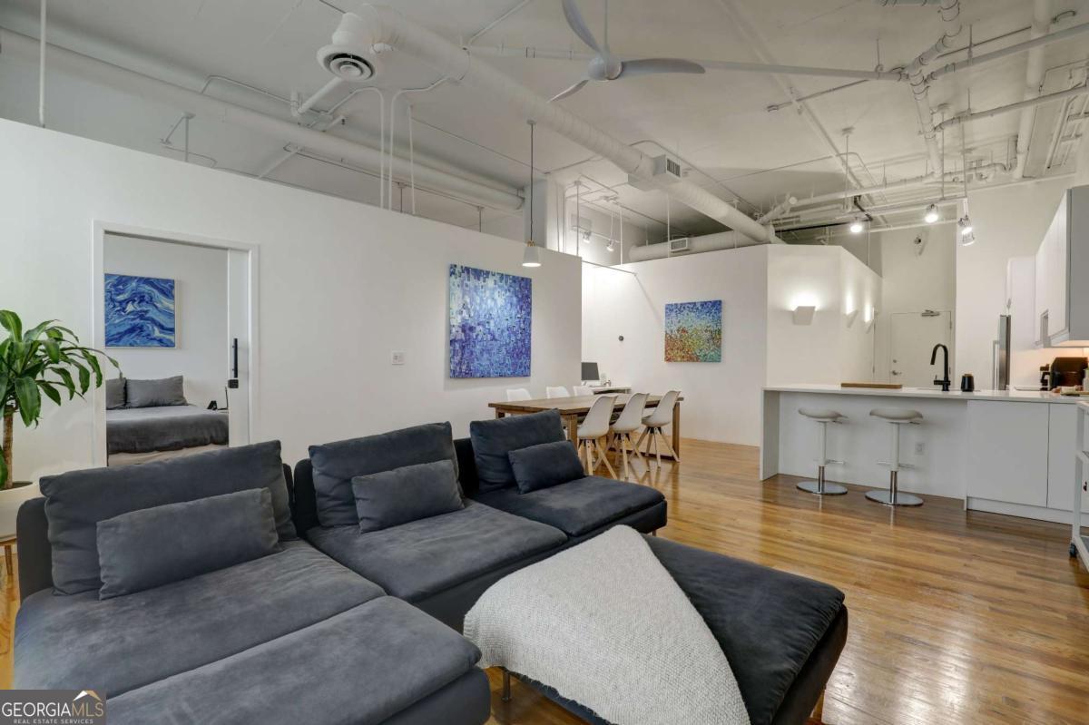 3235 Roswell Road # 703