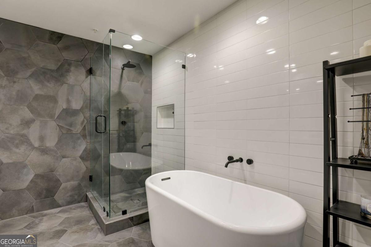 3235 Roswell Road # 703