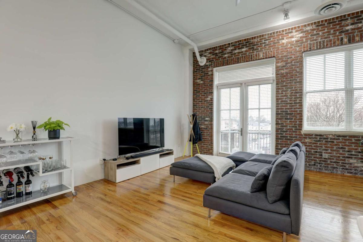 3235 Roswell Road # 703