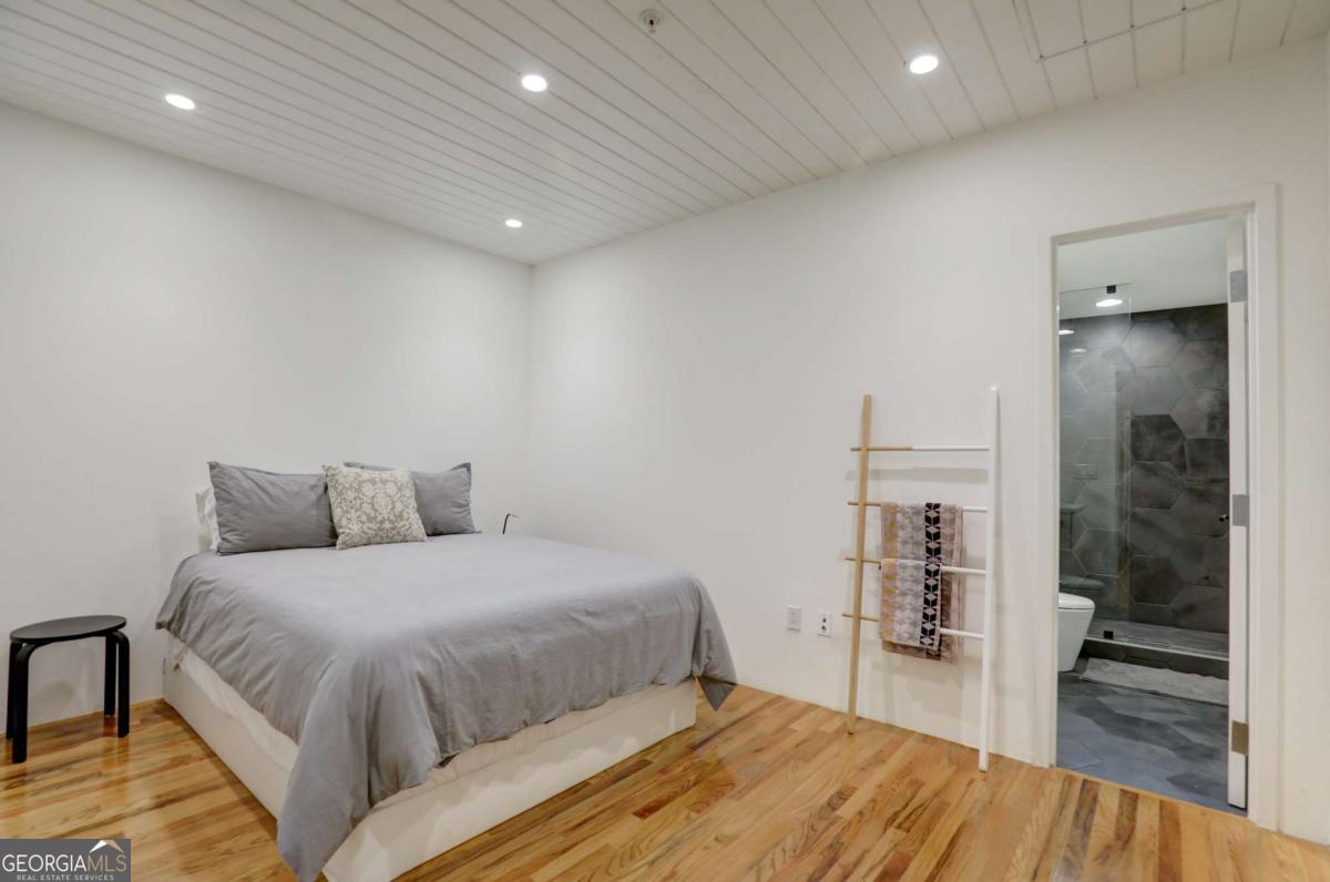 3235 Roswell Road # 703