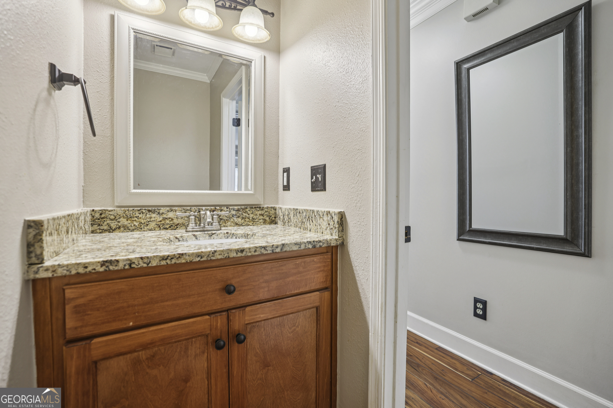 42 Mount Vernon Circle