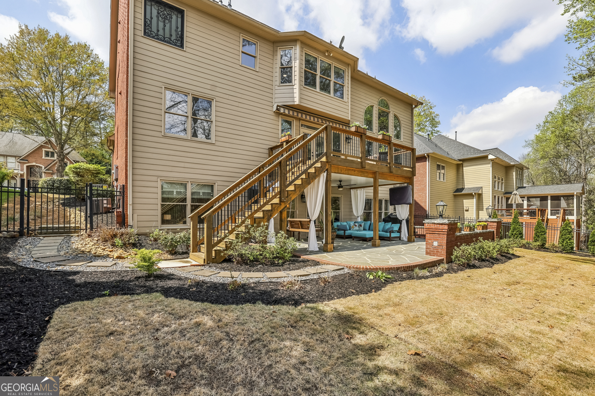 1165 Beacon Hill Crossing