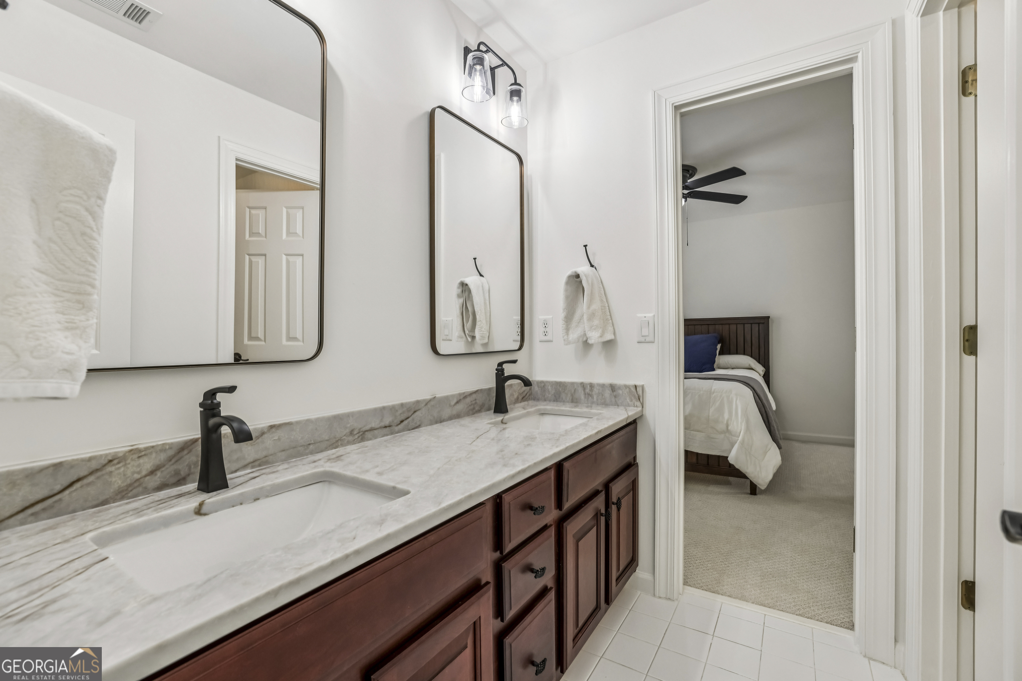 1165 Beacon Hill Crossing