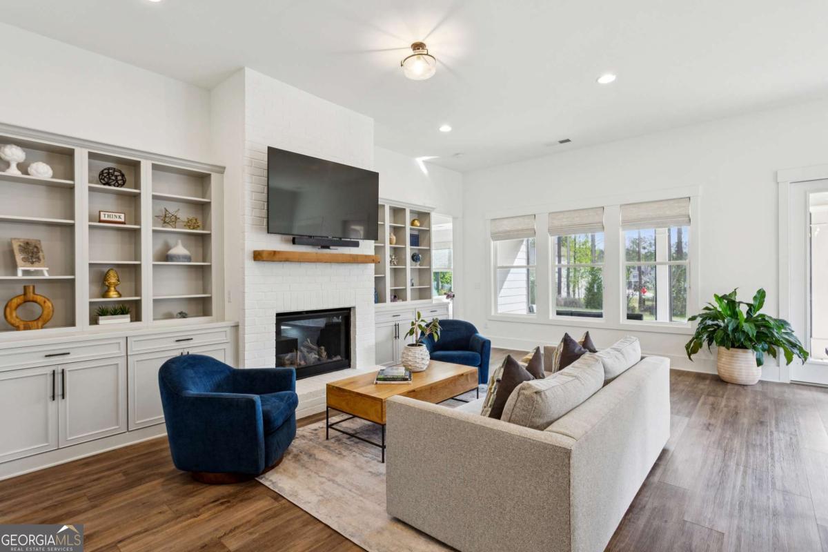 443 Southland Circle