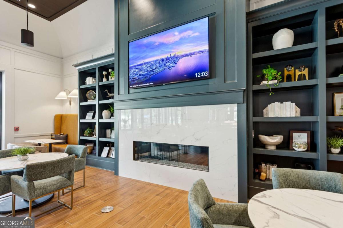 443 Southland Circle