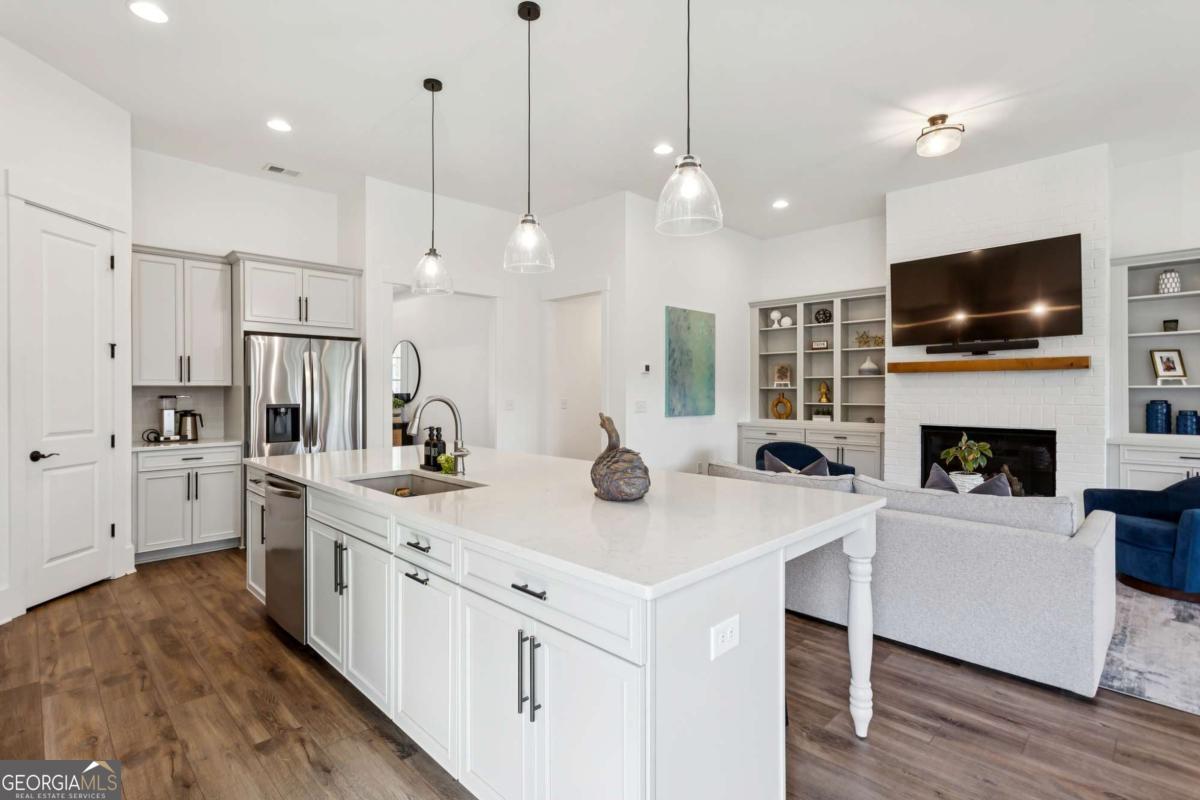 443 Southland Circle