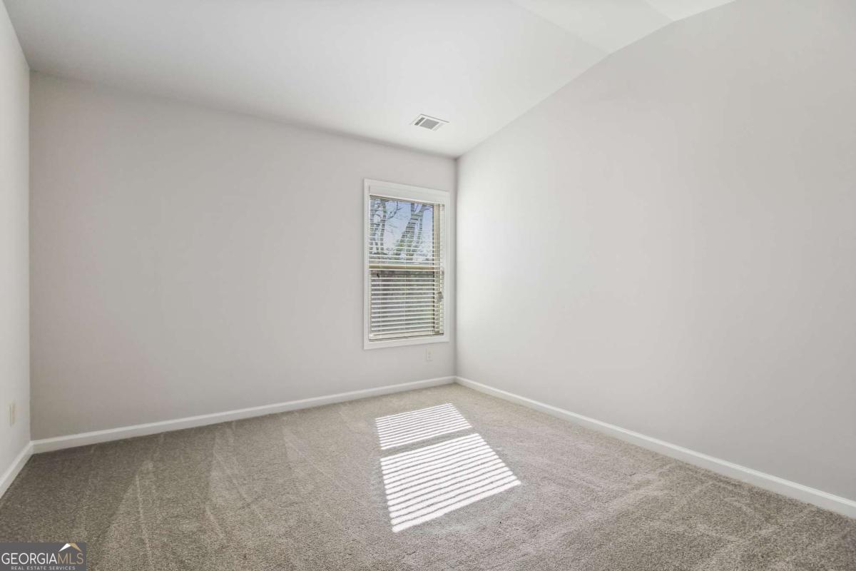 5090 BREEZEWOOD Circle