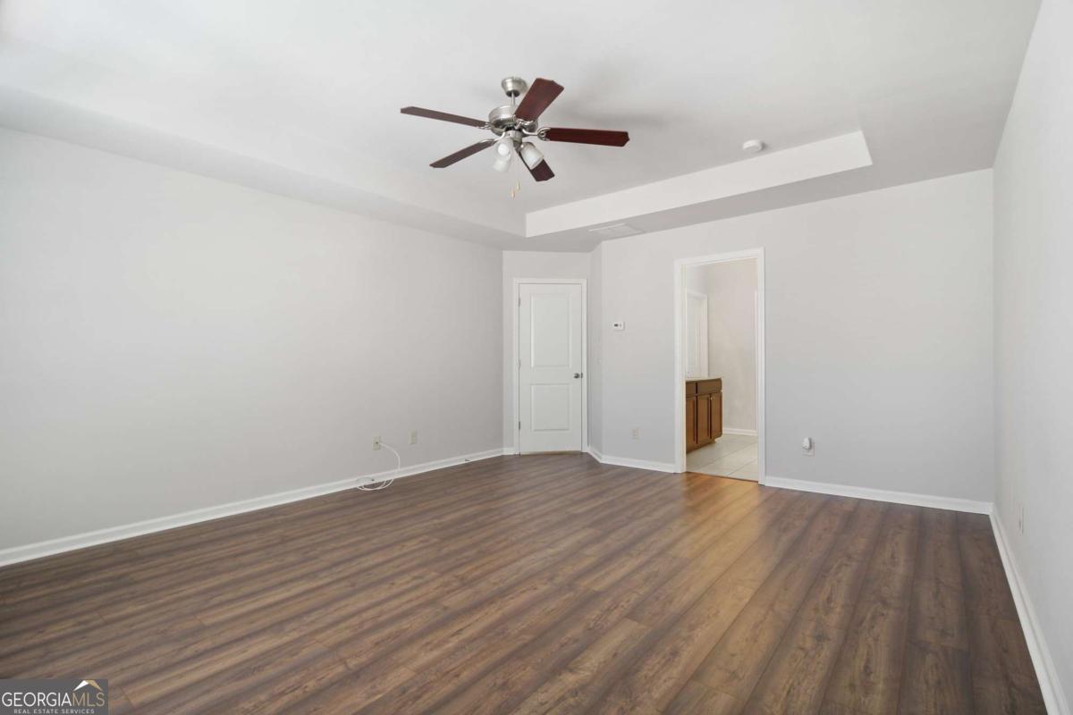 5090 BREEZEWOOD Circle