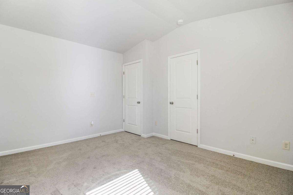 5090 BREEZEWOOD Circle