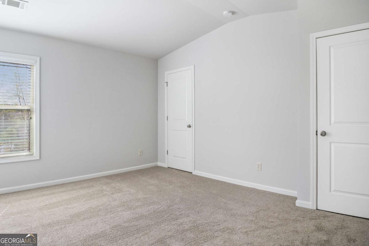 5090 BREEZEWOOD Circle