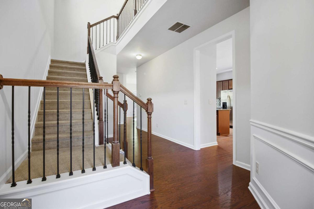 5090 BREEZEWOOD Circle