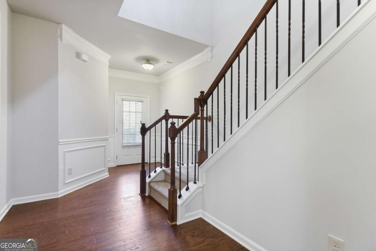 5090 BREEZEWOOD Circle