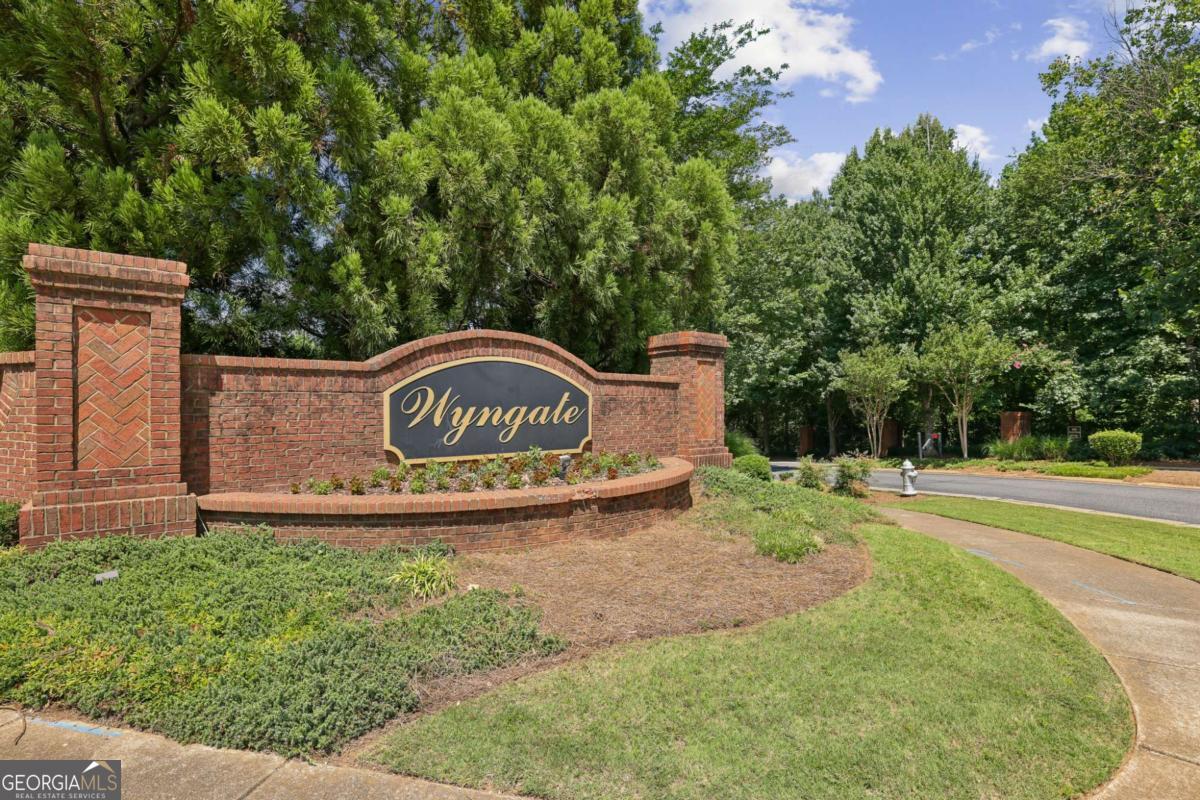 332 Azalea Circle
