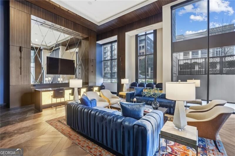 2425 Peachtree Road # 501