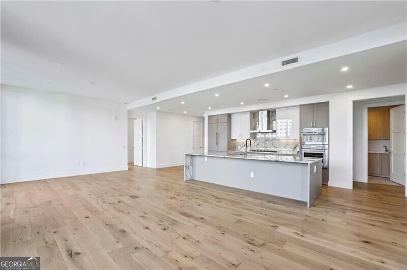 2425 Peachtree Road # 501