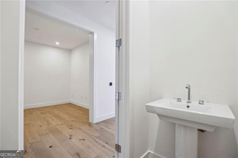 2425 Peachtree Road # 501