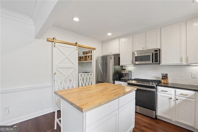 76 Mount Vernon Circle