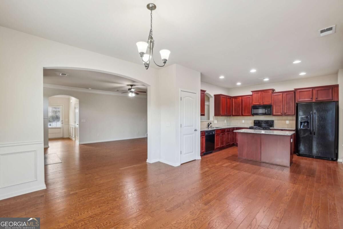 3145 ENGLEWOOD Drive