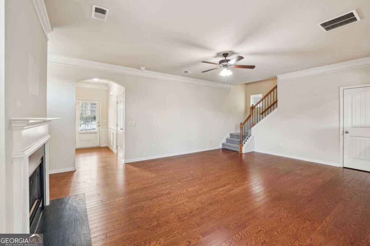 3145 ENGLEWOOD Drive