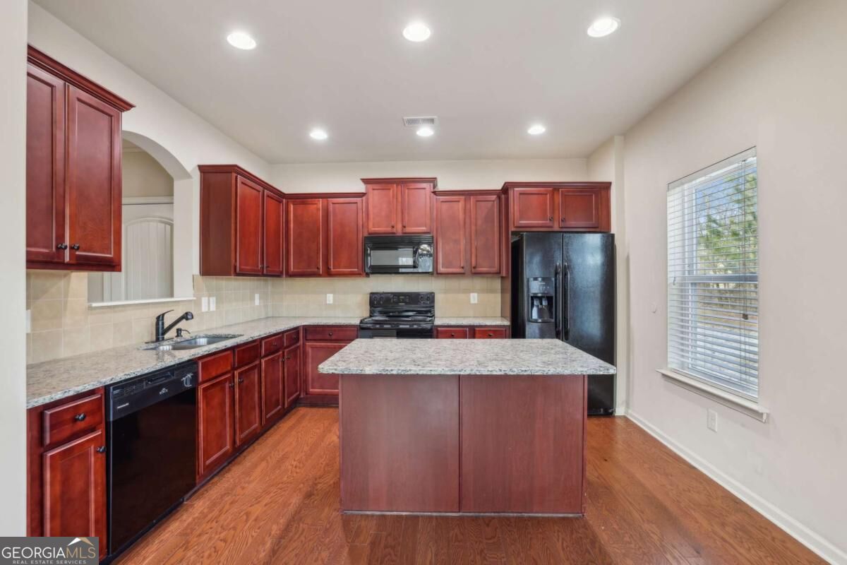 3145 ENGLEWOOD Drive